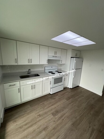 Building Photo - 2 Bed/1 Bath - Unit 6
