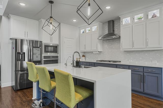 Building Photo - 913 Gingham St