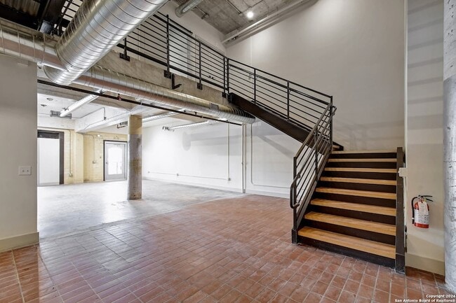 Building Photo - 215 Coca-Cola Pl