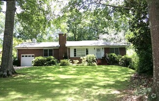 525 South College Street - 525 S College St