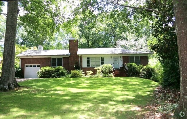 525 South College Street - 525 S College St