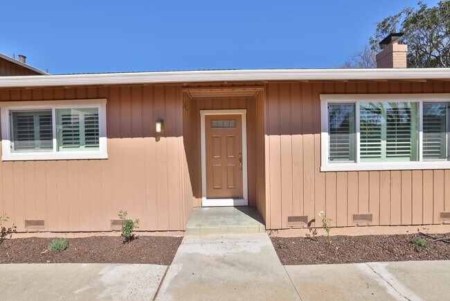 Building Photo - 1327 Essex Way