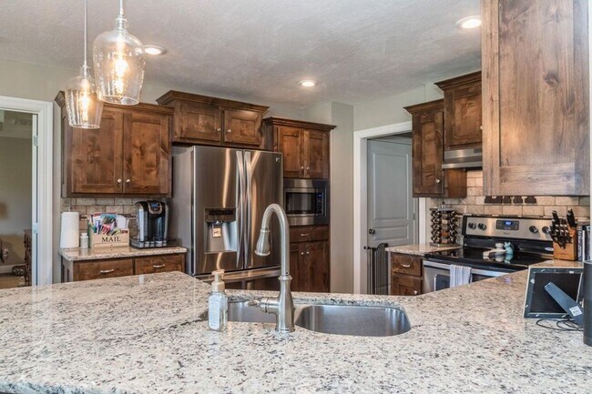 Building Photo - COMING SOON! Battlefield Area, Republic Public Schools