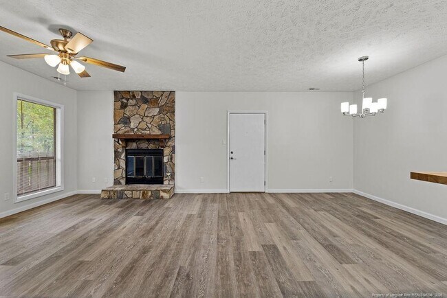 Building Photo - 1865 Tryon Dr