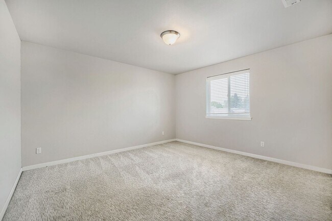 Building Photo - Amazing 4bed/2.5bath with Den in Kent, WA!