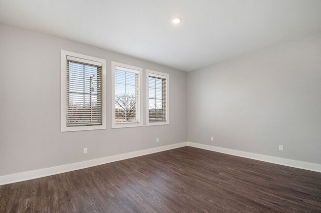 Building Photo - Three Bedroom | Two Bath in Ada, MI