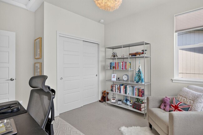 Building Photo - 2124 Alcott Way