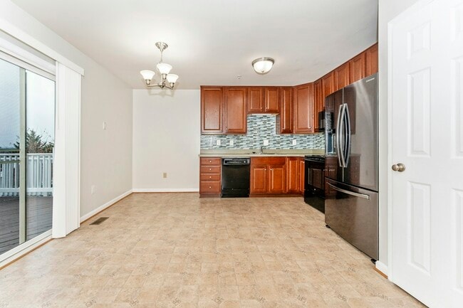 Building Photo - 1119 Frontline Dr