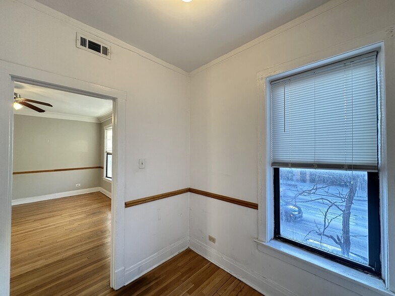 Building Photo - 4607 N Western Ave