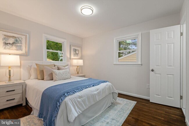 Building Photo - 2711 Groveton St