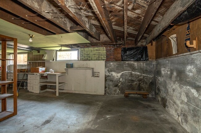 Building Photo - North End Tacoma Three Bed Craftsman