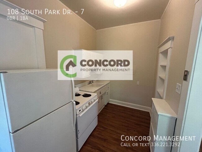 Building Photo - 108 S Park Dr