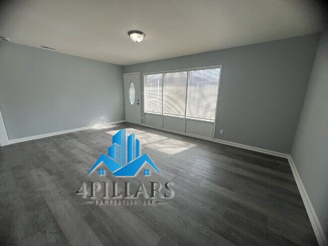 Building Photo - "Beautiful 3-Bedroom Home with Ample Storage in Hammond, IN!"