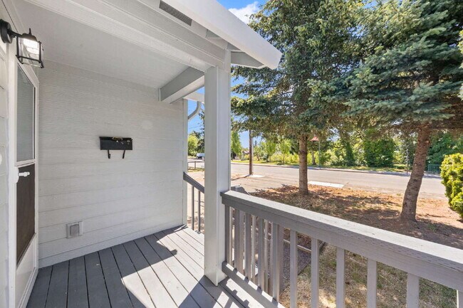 Building Photo - Updated 3 bedroom home with garage