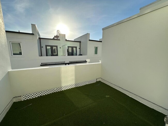 Building Photo - 142-837 Calla Terrace N