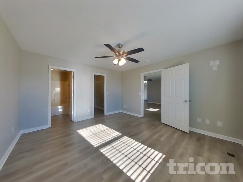 Building Photo - 1612 Robert Rd