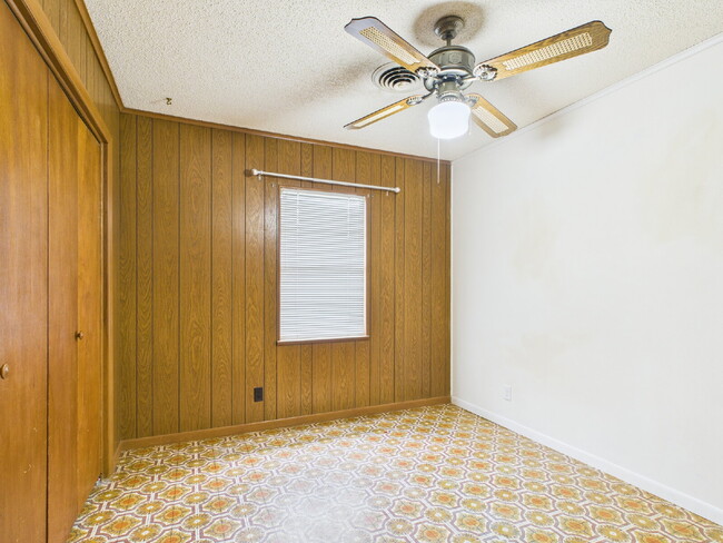 Building Photo - 3/1.5 Home in Established