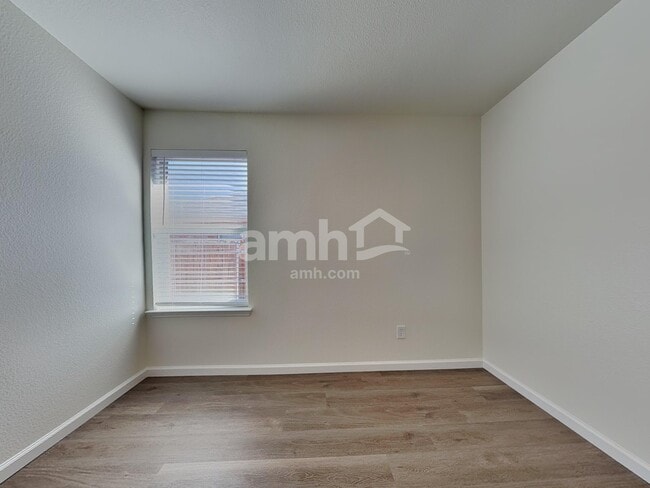 Building Photo - 7505 Fossil Lake Dr