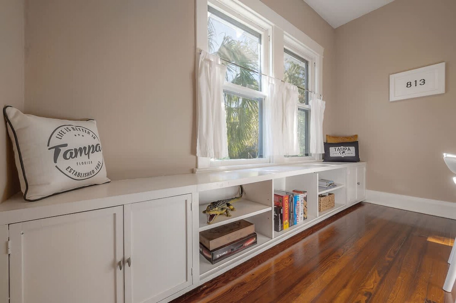 Building Photo - 5708 N Suwanee Ave