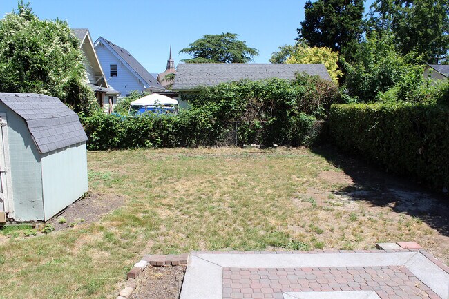 Building Photo - 6414 SE 52nd Ave