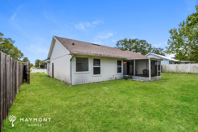 Building Photo - Welcoming 3 Bedroom Home in DeLand