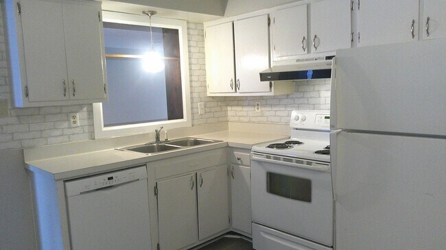 Building Photo - 406 Spring Station Cir