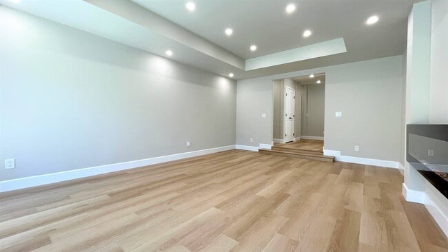 Building Photo - 3BD/2BA - Stylish Home Near Valley Fair Ma...