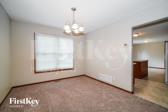 Building Photo - 1547 S Hunters Dr
