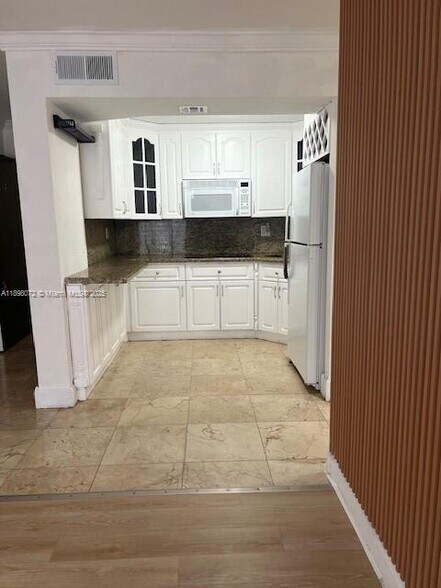 Building Photo - 4275 NW South Tamiami Canal Dr