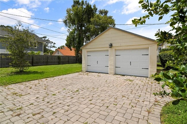 Building Photo - 689 Overspin Dr