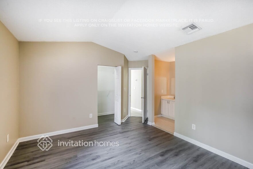 Building Photo - 15770 SW 74th St