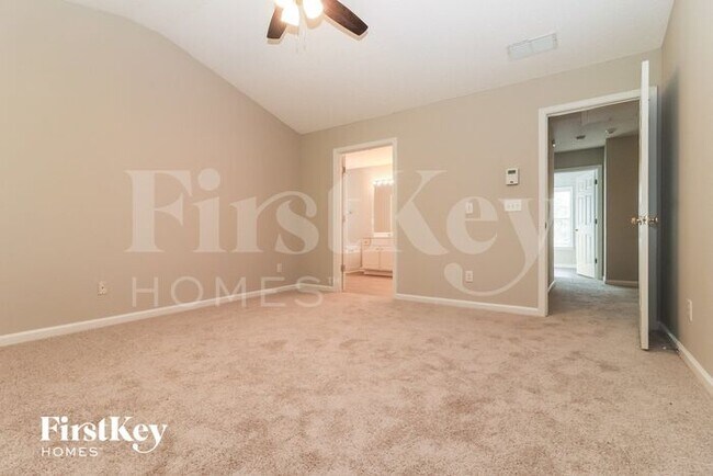 Building Photo - 4006 Maple Ridge Ln NW