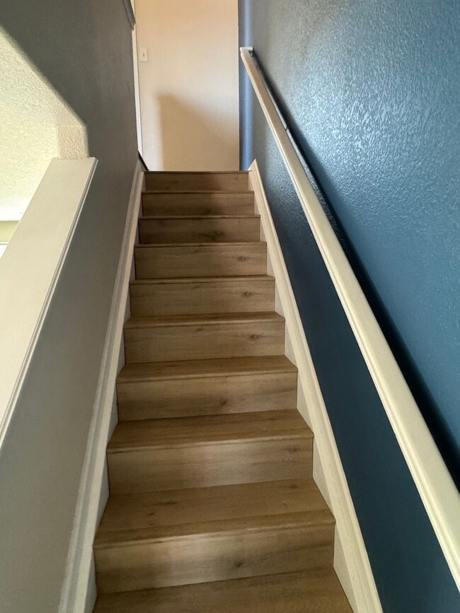 Building Photo - Charming 2BR Townhome in Brighton