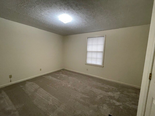 Building Photo - 325 S Boyers Ave