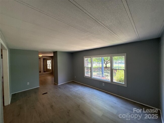 Building Photo - 5248 Montana Cir NW