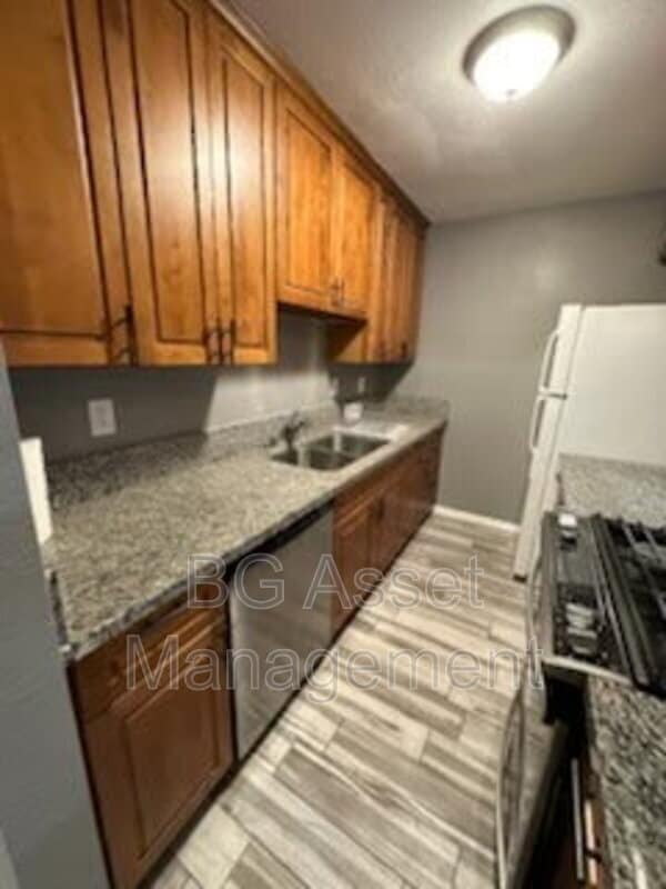 Building Photo - 2417 Northrop Ave