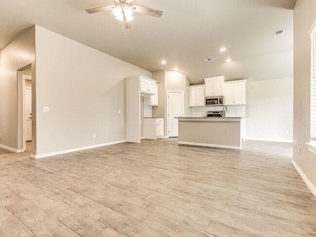 Building Photo - Newer Home + Deer Creek Schools + Storm Shelter