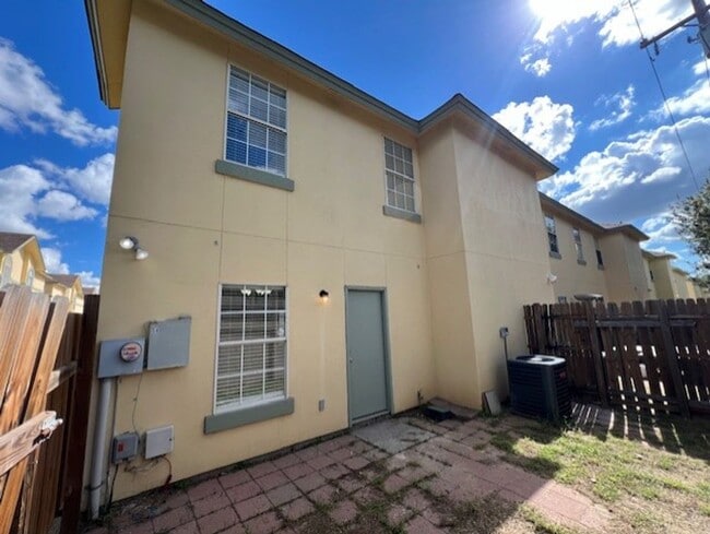 Building Photo - Availability at Ranchway!