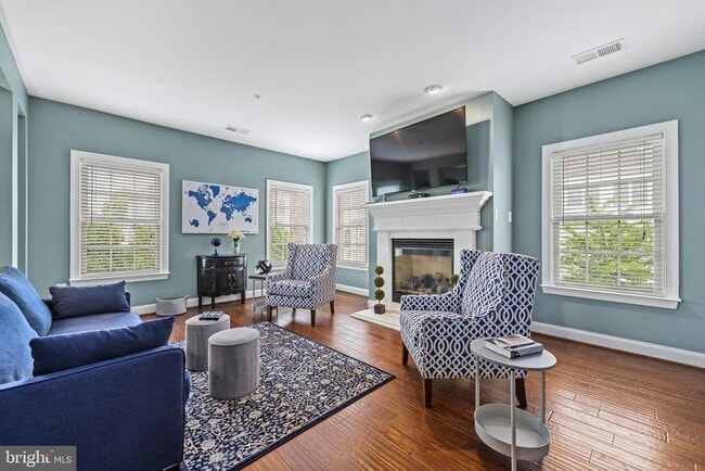 Building Photo - 2831 Galeshead Dr