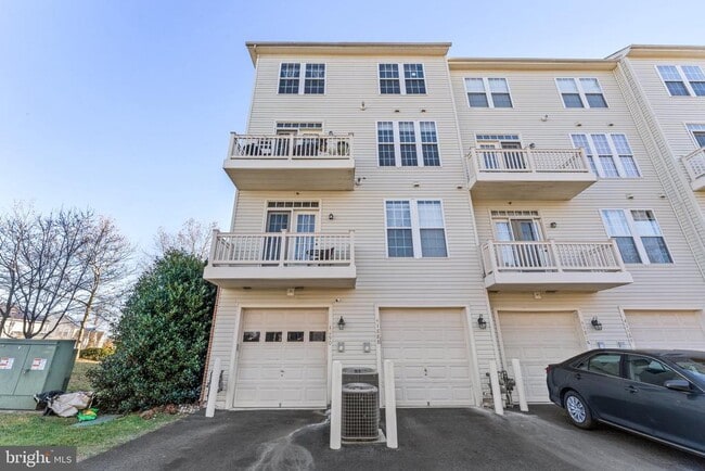 Building Photo - 41888 Inspiration Terrace