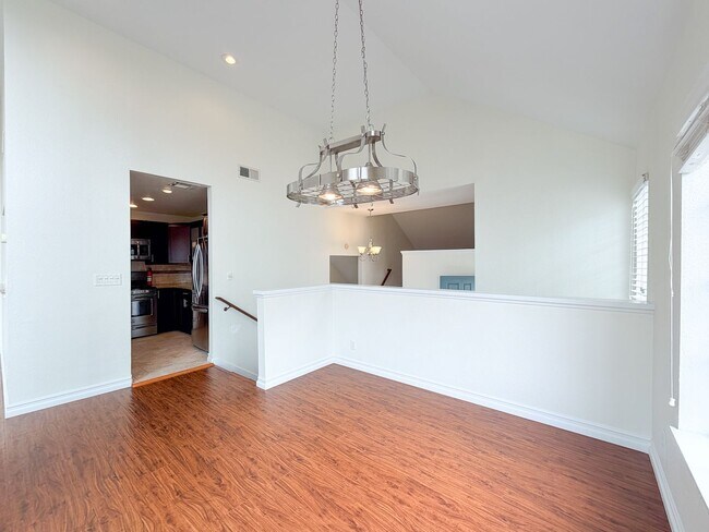 Building Photo - 407 Shoreview Dr