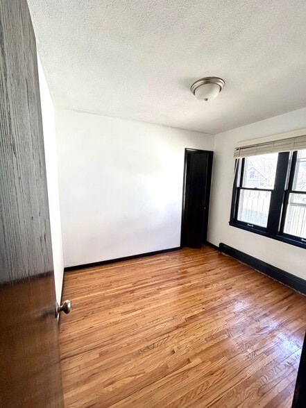 Building Photo - 4541 Camden Ave N