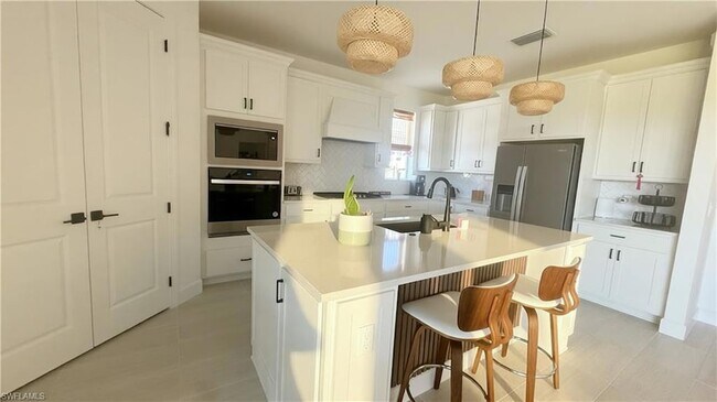 Building Photo - 15522 Olympic Ct