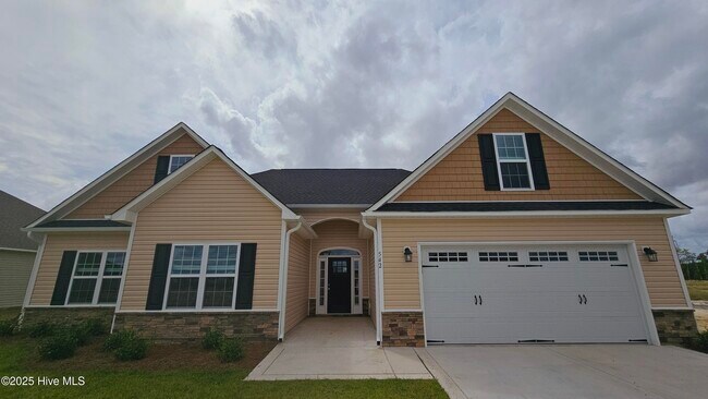 Building Photo - 542 Appalachian Trl N