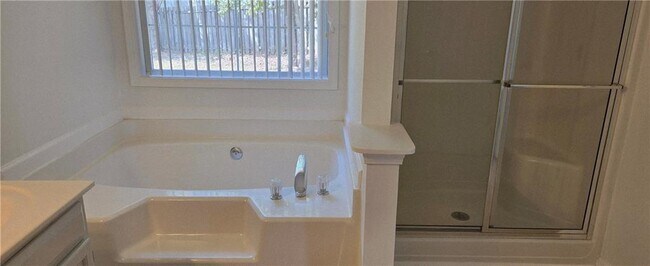 Building Photo - 4737 Cambridge Mews Ct