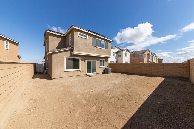 Building Photo - 11931 Glen Avon St