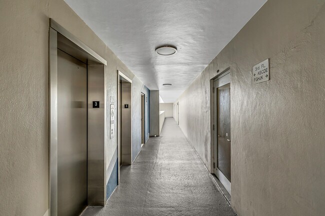 Building Photo - 2200 NE 33rd Ave