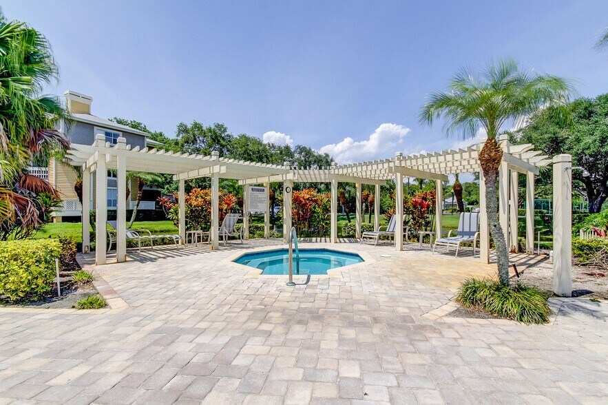 Building Photo - 115 112th Ave NE