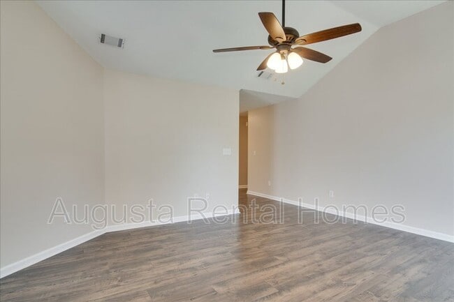 Building Photo - 141 Summerfield Cir