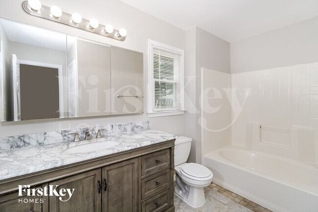 Building Photo - 2 Hickory Knoll Ct